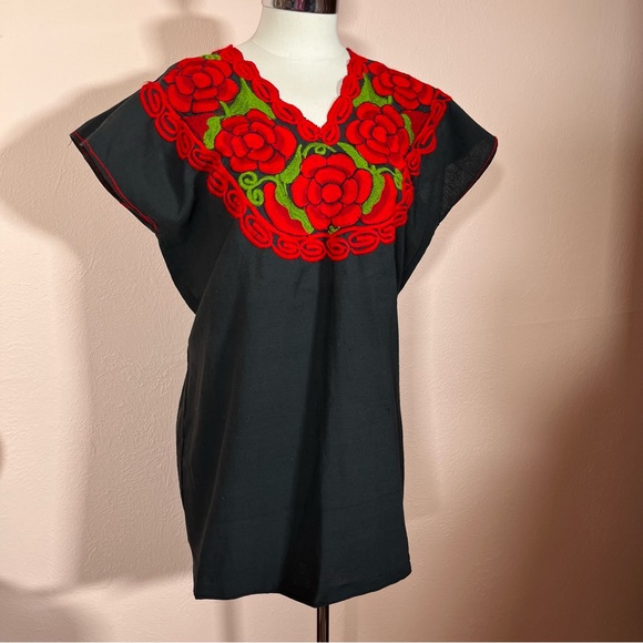 Vintage Bohemian Handmade Mexican Embroidered Red Floral Black Tunic Blouse - Picture 3 of 17
